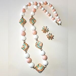 1980s PEACH & IVORY JAPAN ACRYLIC BEAD NECKLACE - ENAMEL PIERCED EARRINGS